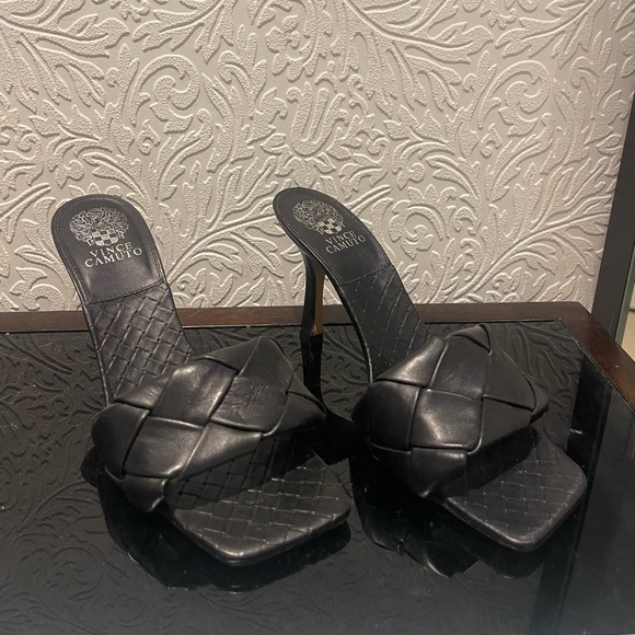 Vince Camuto Heels - Picture 2 of 4